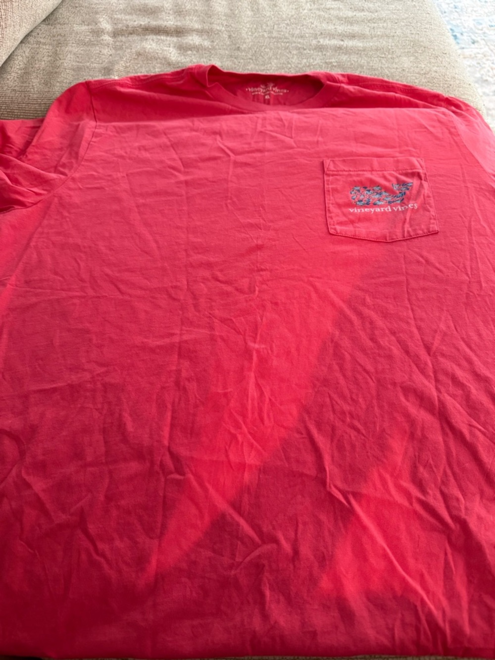 Vineyard Vines Men's Short-Sleeve Pocket Tee in Red
